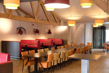 PolderZicht; Woonkamer en bar 6