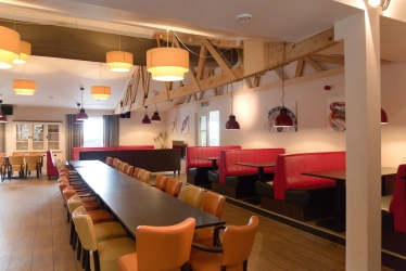 PolderZicht; Woonkamer en bar 7
